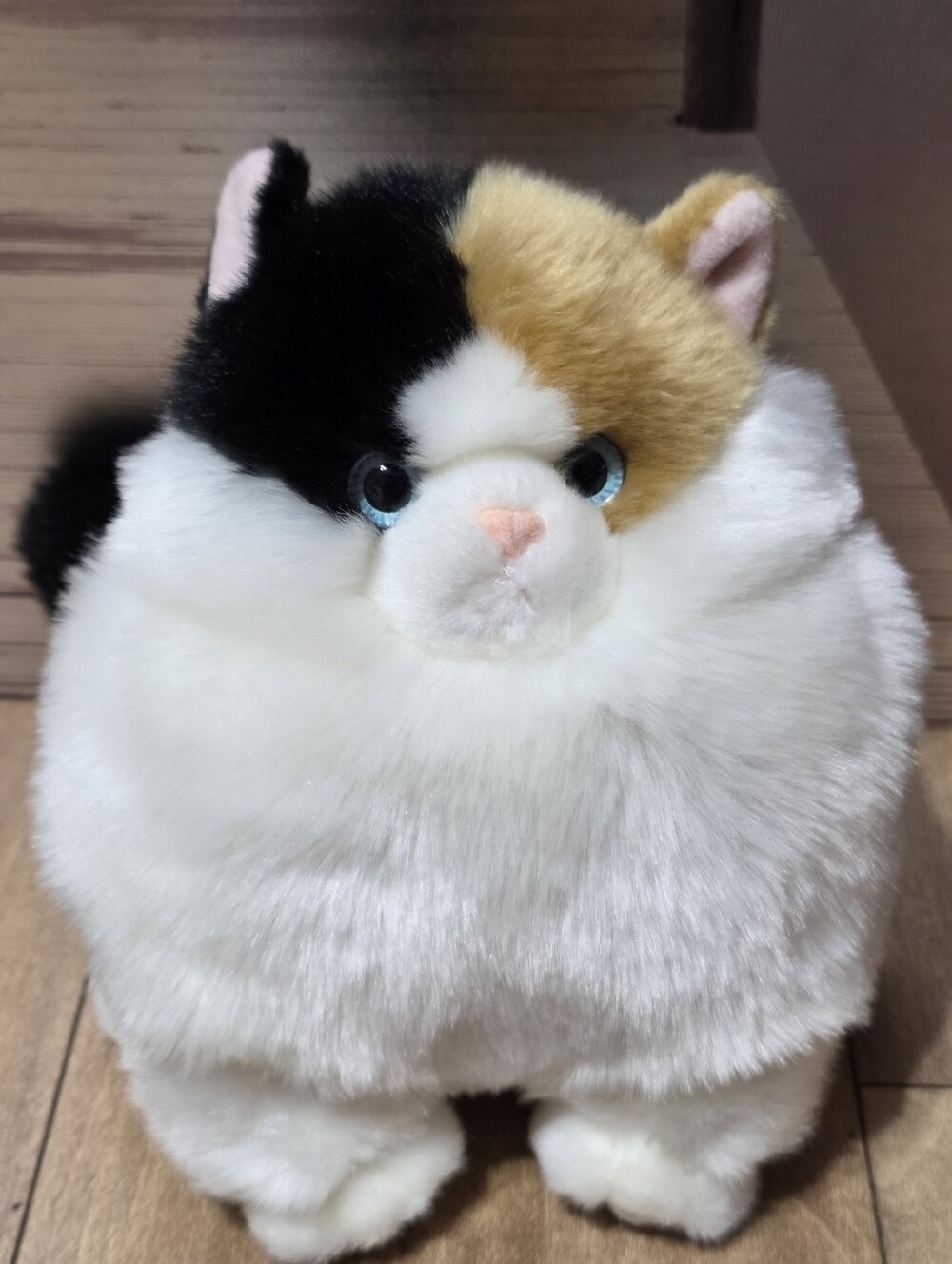 Aurora Fat Cats 9.5" Munchy Calico Blue Eyes